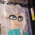 As pessoas realmente não desistem de fazer um bolo da Elsa, né?