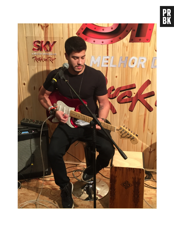 Arthur Aguiar apresentou algumas de suas músicas e falou com exclusividade ao Purebreak sobre sua carreira!