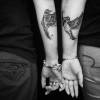 Essa ideia de tatuagem em casal é ótima e o resultado é muito bonito, né?