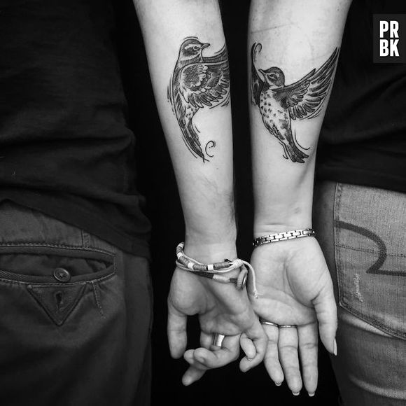 Essa ideia de tatuagem em casal é ótima e o resultado é muito bonito, né?