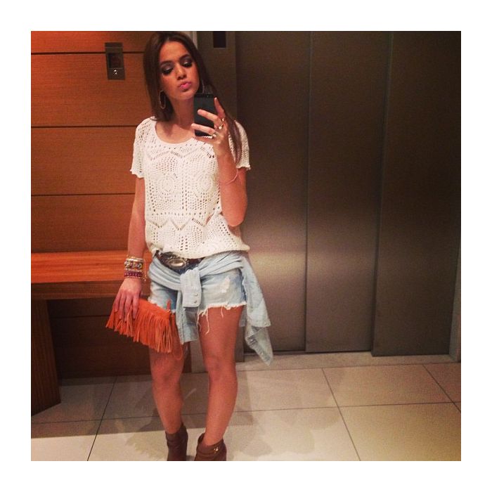 Bruna Marquezine, além de linda, posta fotos de looks, viagens, festas e, é claro, com o namorado Neymar