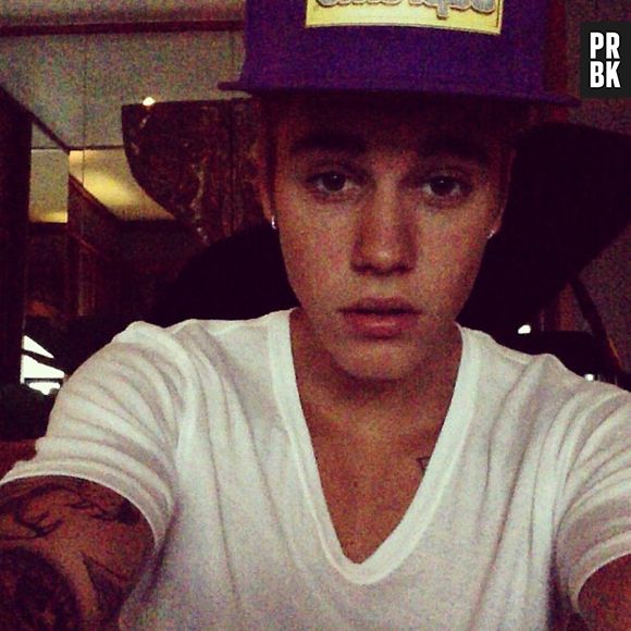 O ídolo teen Justin Bieber não fica para trás! Bafões, bastidores, luxo e muita foto sem camisa é garatido para quem segue o popstar. #beliebers