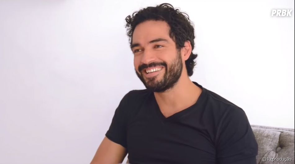 Astro De Sense8 O Ex Rbd Alfonso Herrera Revela Curiosidades Sobre Ele Em Entrevista A Gq Purebreak