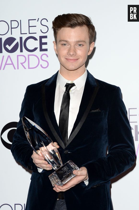 O ator da série "Glee", Chris Colfer, recebeu o prêmio de "Ator Favorito de Comédia" no People Choice Awards