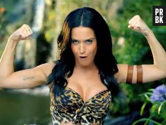 Katy Perry venceu em duas categorias no People's Choice Awards 2012, e fez o combo música e clipe favoritos com o hit "Roar"