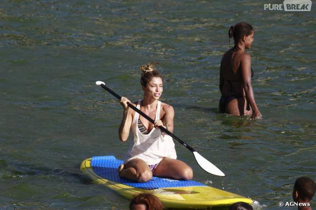Veja os famosos que praticam o stand up paddle