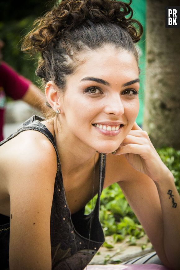 Julia Konrad é a Ciça em "Malhação"