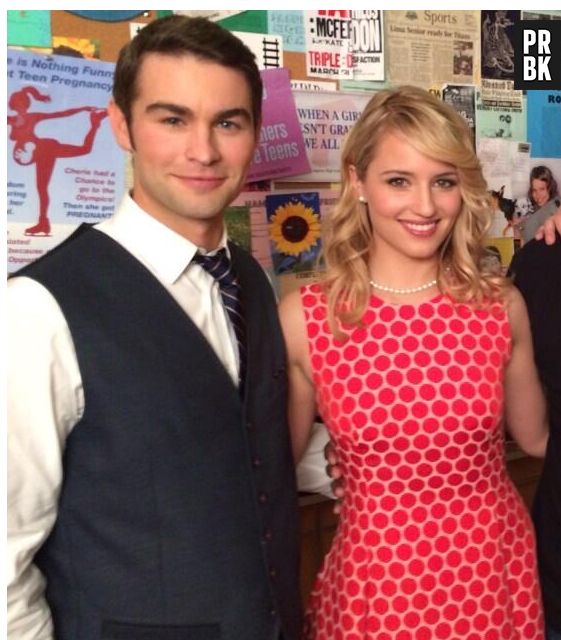 Chace Crawford, de "Gossip Girl", posa com Dianna Agron, Mark Salling e Paris Barclay, o produtor de "Glee"