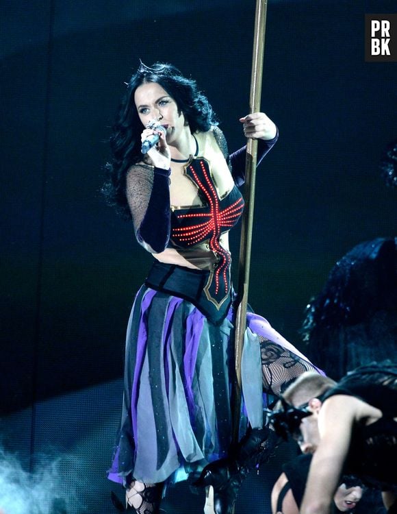 Katy Perry durante performance de "Dark Horse" no "Grammy Awards 2014"