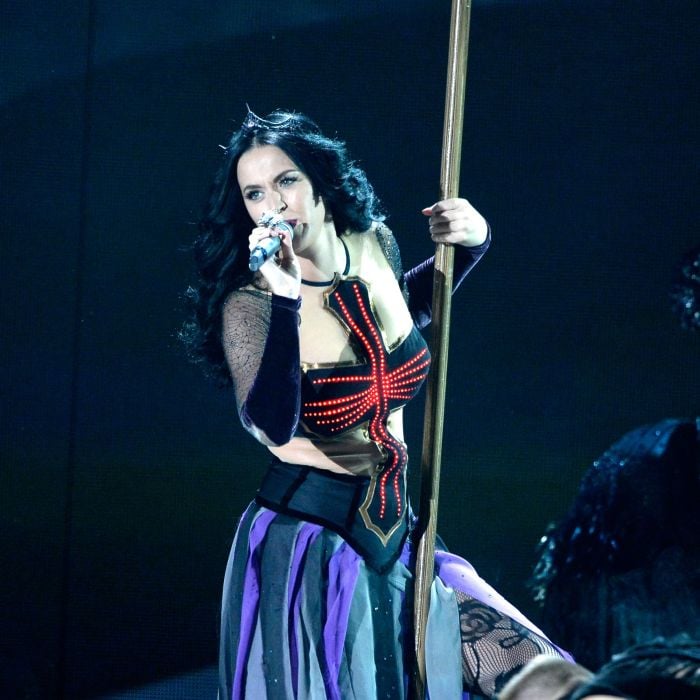 Katy Perry durante performance de &quot;Dark Horse&quot; no &quot;Grammy Awards 2014&quot;