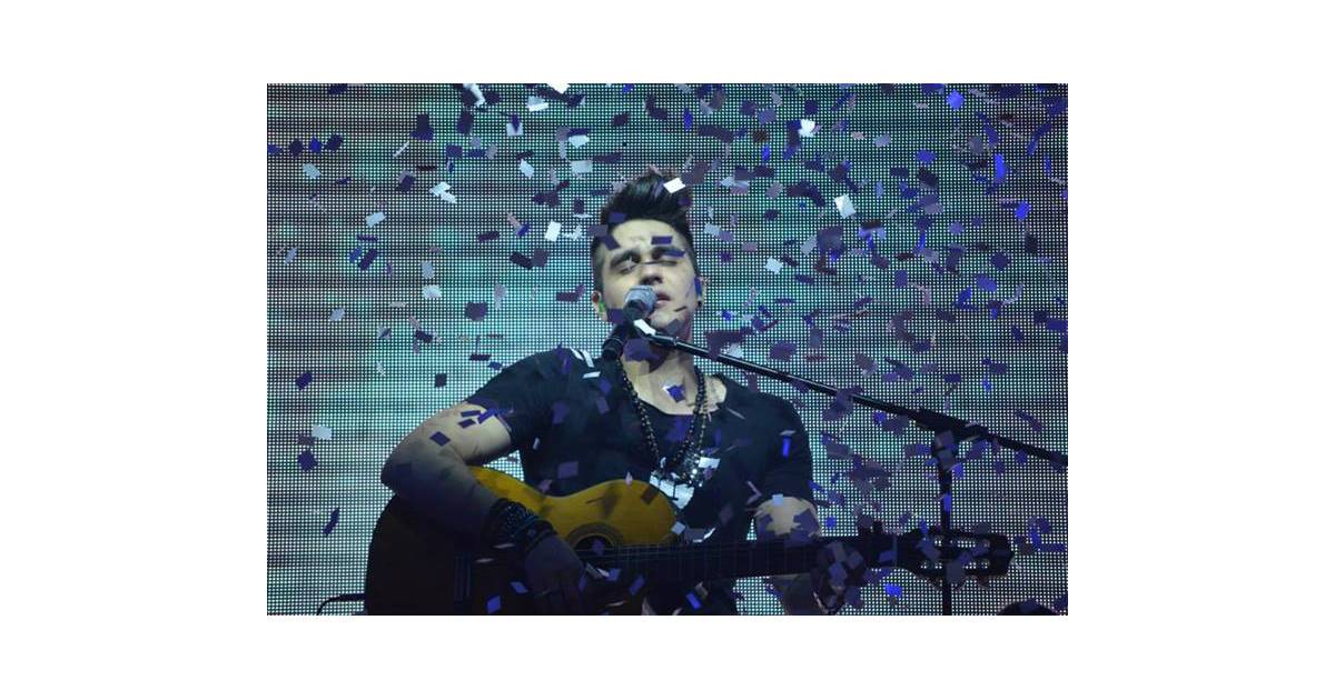 Luan Abre O Show Com A Musica Um Brinde Ao Nosso Amor Que Conta Com Chuva De Papeis Picados Purebreak Na hora em que eu te amo oh oh oh oh na hora em que eu te amo oh oh oh oh é tanto fogo excitação incendeia meu coração. purebreak