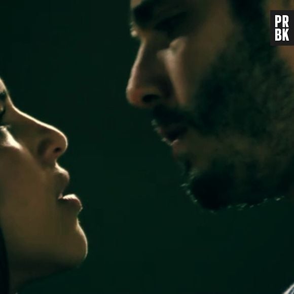 Mariana Rios compartilha vídeo do beijo entre Celina e William e torce para o novo casal de "Além do Horizonte"