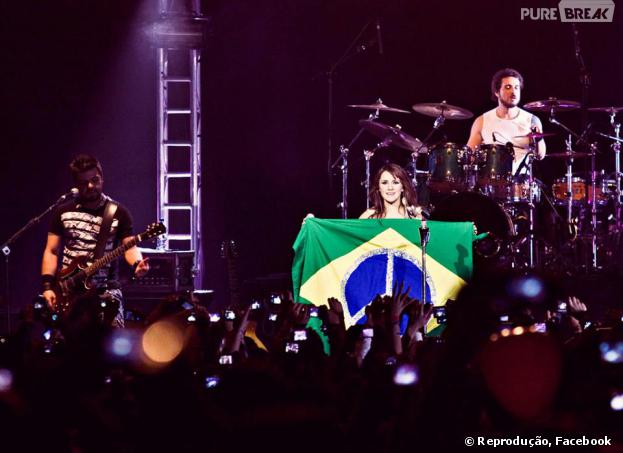 Dulce Maria volta ao Brasil em março de 2014