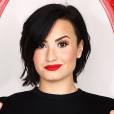  Demi Lovato é criticada por fãs e se defende no Twitter 