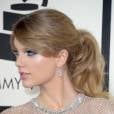 Na chegada do Grammy 2014, Taylor Swift com o cabelo mais curto que o normal da cantora