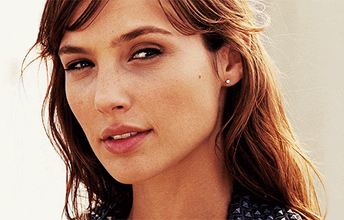 Veja curiosidades sobre Gal Gadot, a Mulher-Maravilha de "Batman Vs Superman: A Origem da Justiça"