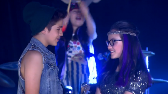 De "Cúmplices de um Resgate": Manuela (Larissa Manoela), Joaquim e os casais mais shippados da trama