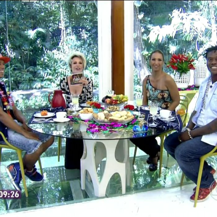 MC Sapão, MC Koringa e Valesca Popozuda cantaram marchinhas de Carnaval em  ritmo de funk no Mais Você - Purebreak
