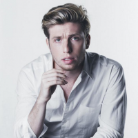 Michael Band, ex-vocalista do P9, comemora nova fase solo e sucesso do clipe "Lá Lá Lá"