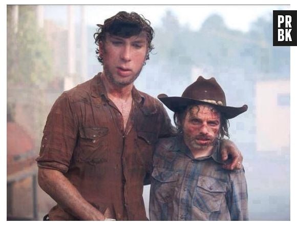 O fãs de "The Walking Dead" trocaram o rosto de Rick (Andrew Lincoln) com Carl (Chandler Riggs) e fizeram esse efeito engraçadíssimo!