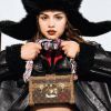 Ela não para! Selena Gomez já cantou música inédita durante um dos shows da "Revival Tour"
