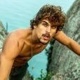 Felipe Roque, protagonista de "Malhação", grava cenas da novela na praia!