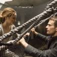 Shailene (Tris) e Theo James (Quatro) em cena de "Divergente" 