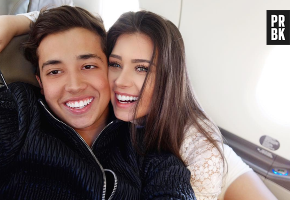 Flávia Pavanelli, ex-namorada do cantor Biel, faz surpresa para o novo namorado