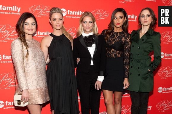 Agora são cinco Liars em "Pretty Little Liars"