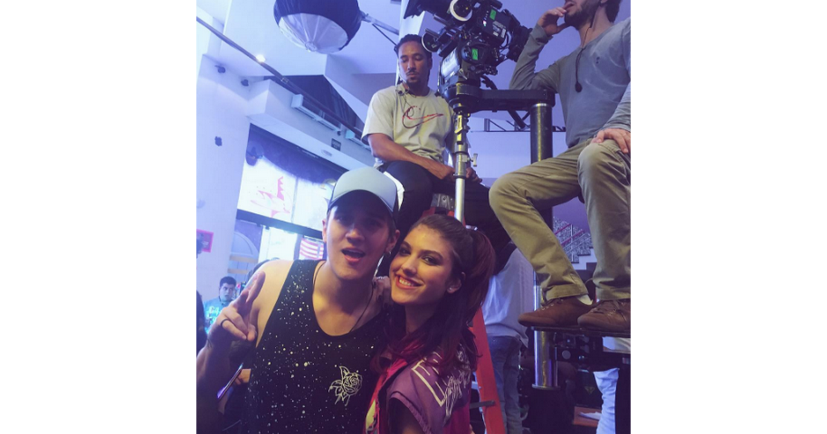 Giovanna Grigio e Christian Figueiredo posam juntos nos ...