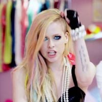 Avril Lavigne rebate críticas sobre racismo do seu novo clipe "Hello Kitty"