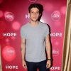 Chay Suede é o segundo jovem galã que mais fatura em eventos: R$45 mil