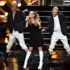 Ariana Grande canta "The Way" com look comportado no "iHeartRadio Music Awards"