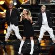  Ariana Grande canta "The Way" com look comportado no&nbsp;"iHeartRadio Music Awards" 