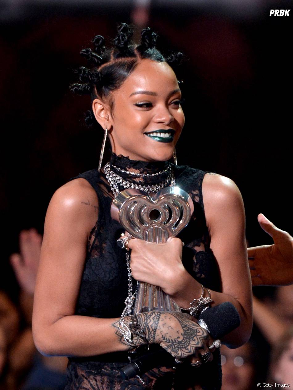  Rihanna foi a grande vencedora do &quot;iHeartRadio Music Awards&quot; 