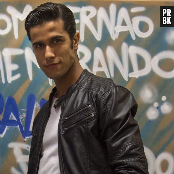 Fabio Scalon mal chegou em "Malhação" e já conquistou a galera na pele de Jabá