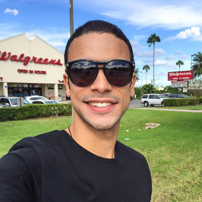 Novela &quot;Malhação&quot;: Sérgio Malheiros está publicando vários registros da viagem a Orlando
