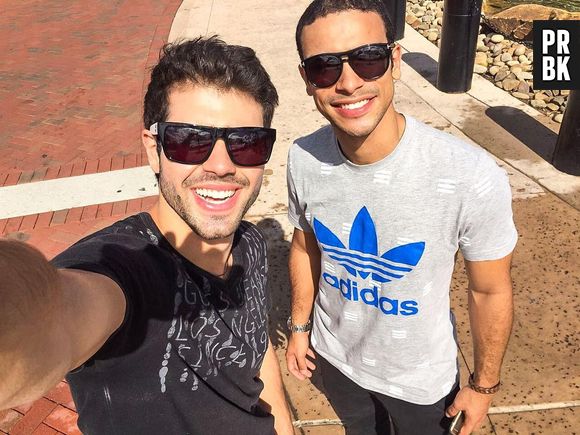 Novela "Malhação": em Orlando, Juliano Laham e Sérgio Malheiros se divertem no dia de folga, antes das gravações