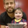 No Instagram, Gerard Piqué e o filho mais fofo do mundo, Milan, vestido com a camisa do Barcelona!