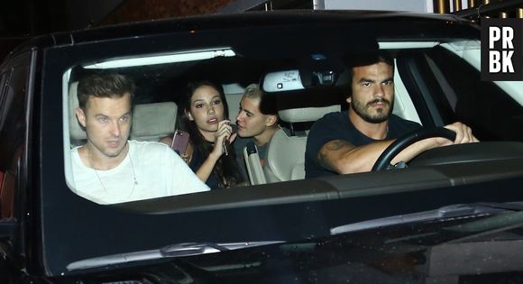 Justin Bieber levou duas brasileiras para a mansão que alugou no Joá, no Rio de Janeiro, durante a "Purpose World Tour"