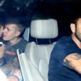 Justin Bieber e a brasileira Luciana Chamone trocaram carinhos no carro do cantor após a "Purpose World Tour"