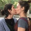 Atrizes protestam contra decisão da Justiça Federal do Distrito Federal de tratar a homossexualidade como doença