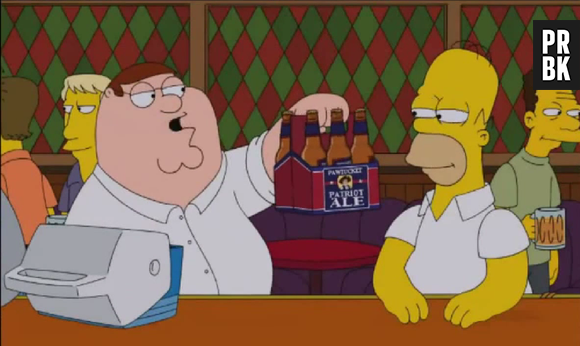 Peter Griffin apresenta para Homer Simpson a cerveja favorita