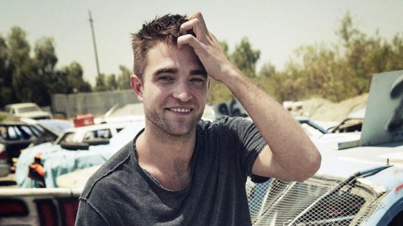 Robert Pattinson desabafa sobre traição de Kristen Stewart: "Somos jovens"