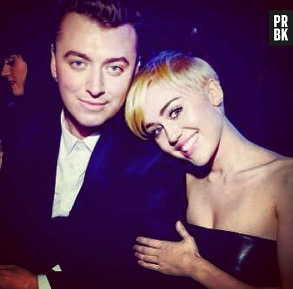 Sam Smith e Miley Cyrus super lindos! Sam foi um dos que tirou mais selfies no VMA