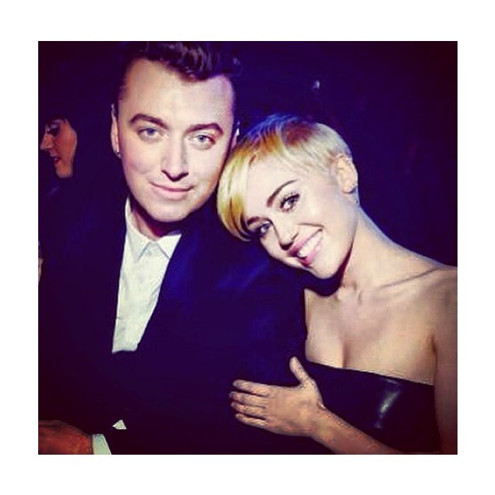 Sam Smith e Miley Cyrus super lindos! Sam foi um dos que tirou mais selfies no VMA