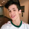 Em vídeo, João Guilherme fala sobre Giovanna Chaves, Larissa Manoela e Jade Picon