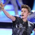 O astro teen Justin Bieber ama comer cereais e as marcas preferidas dele são: Cap’n Crunch Berries e Frosted Mini-Wheats