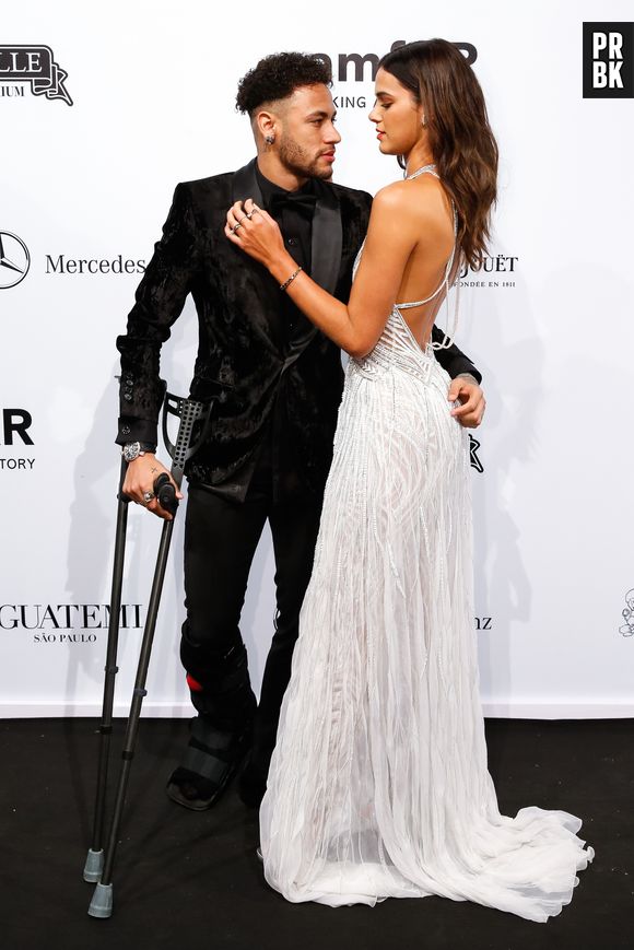 Bruna Marquezine revela que filho de Neymar pede irmão