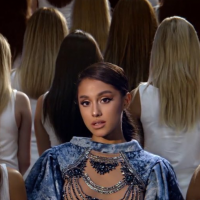 Ariana Grande terá mais de 50 bailarinas em sua performance de "God Is a Woman" no VMA 2018